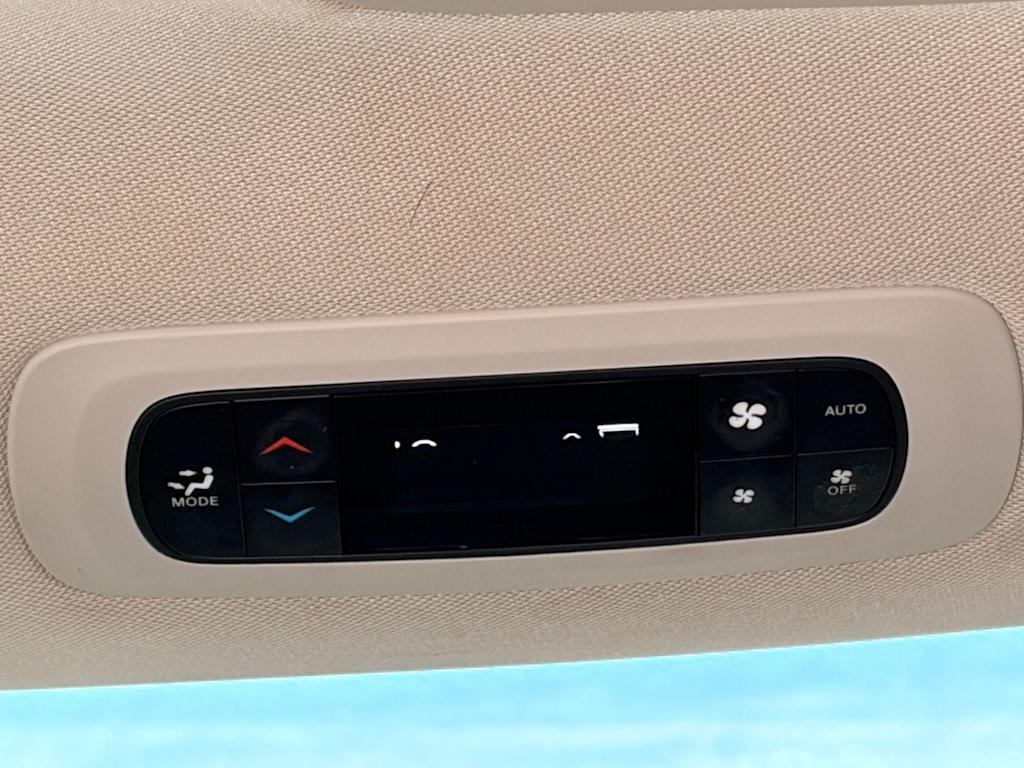 Thumbnail: 2020 Chrysler Pacifica - 17