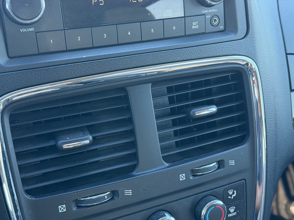 Thumbnail: 2014 Dodge Grand Caravan - 15