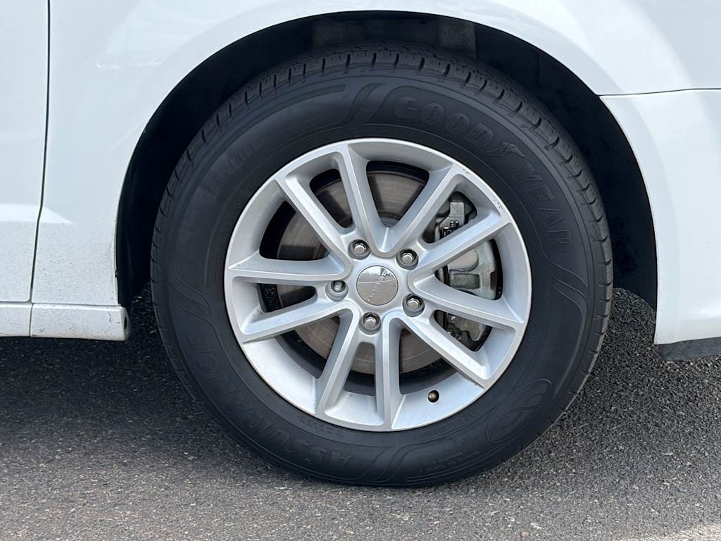 Thumbnail: 2019 Dodge Grand Caravan - 5