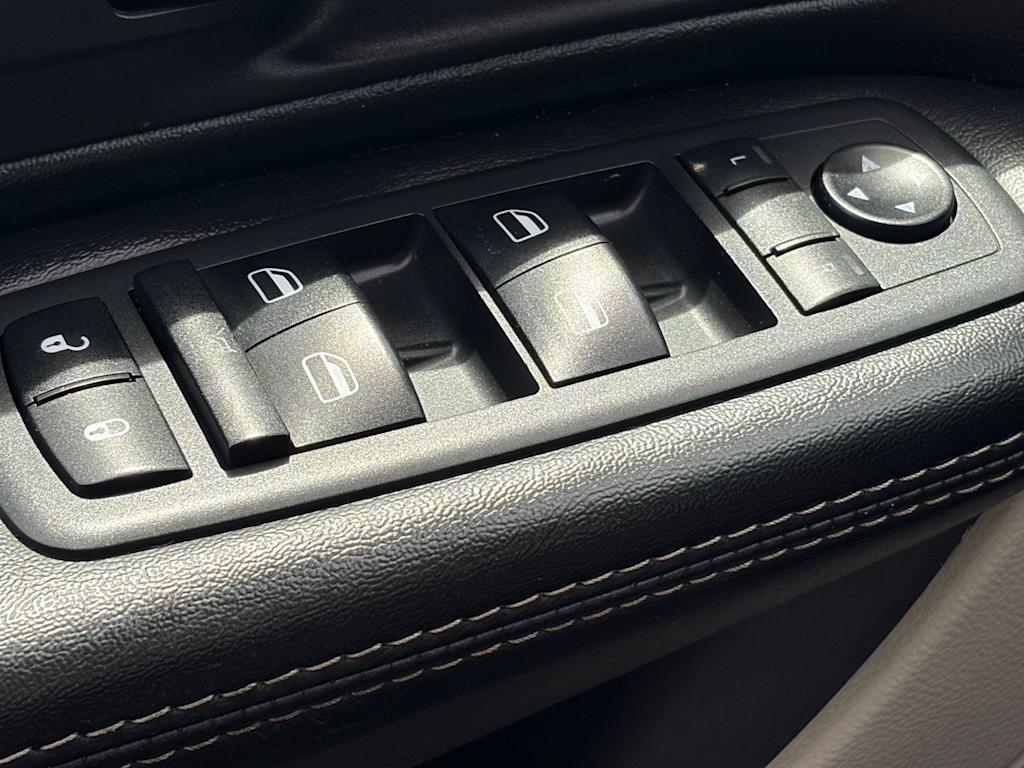 Thumbnail: 2019 Dodge Grand Caravan - 15