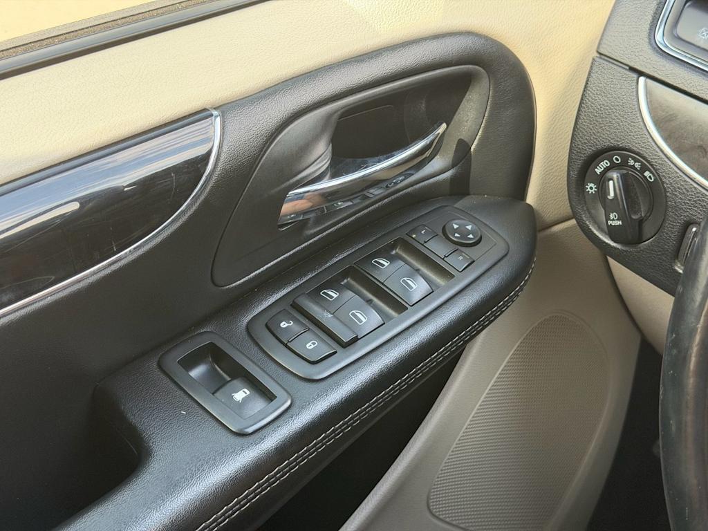 Thumbnail: 2019 Dodge Grand Caravan - 28