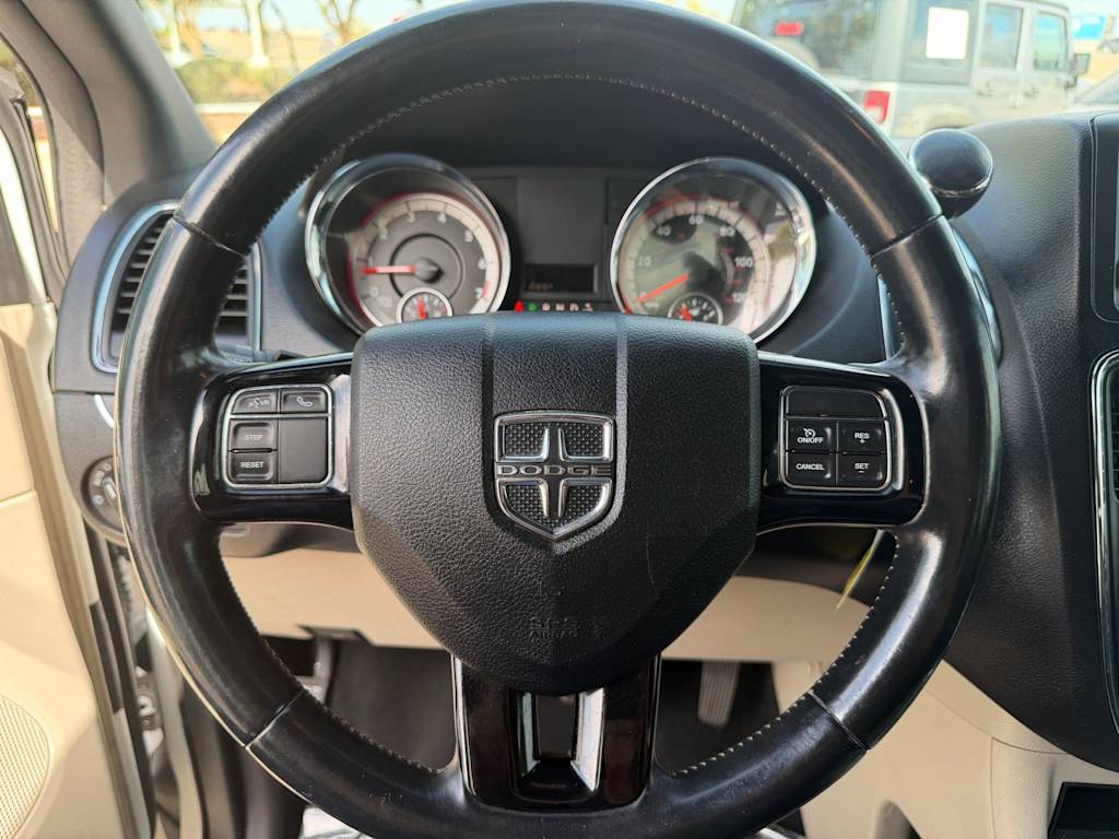 Thumbnail: 2019 Dodge Grand Caravan - 8