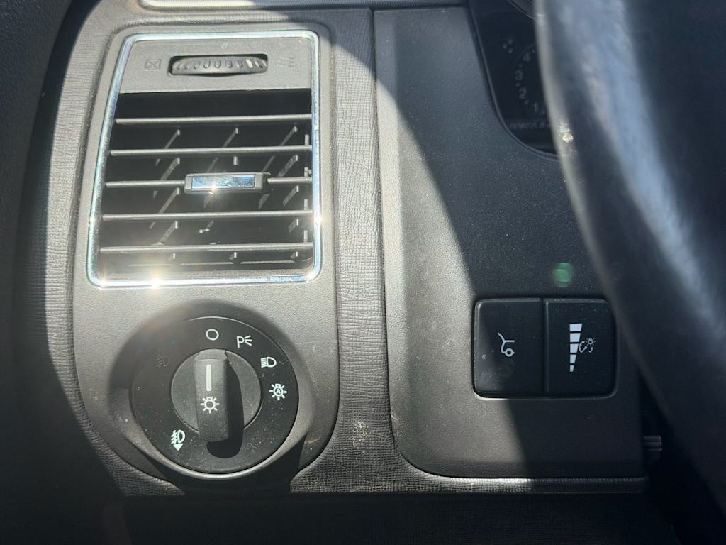 Thumbnail: 2016 Ford Flex - 16