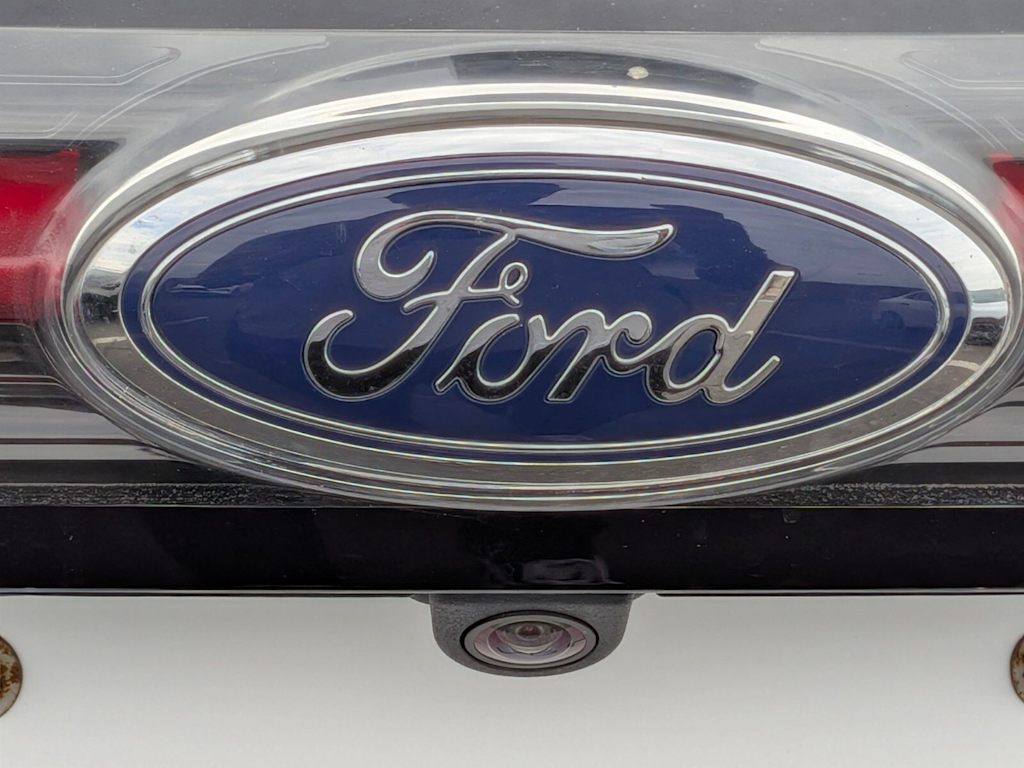 Thumbnail: 2016 Ford Edge - 4