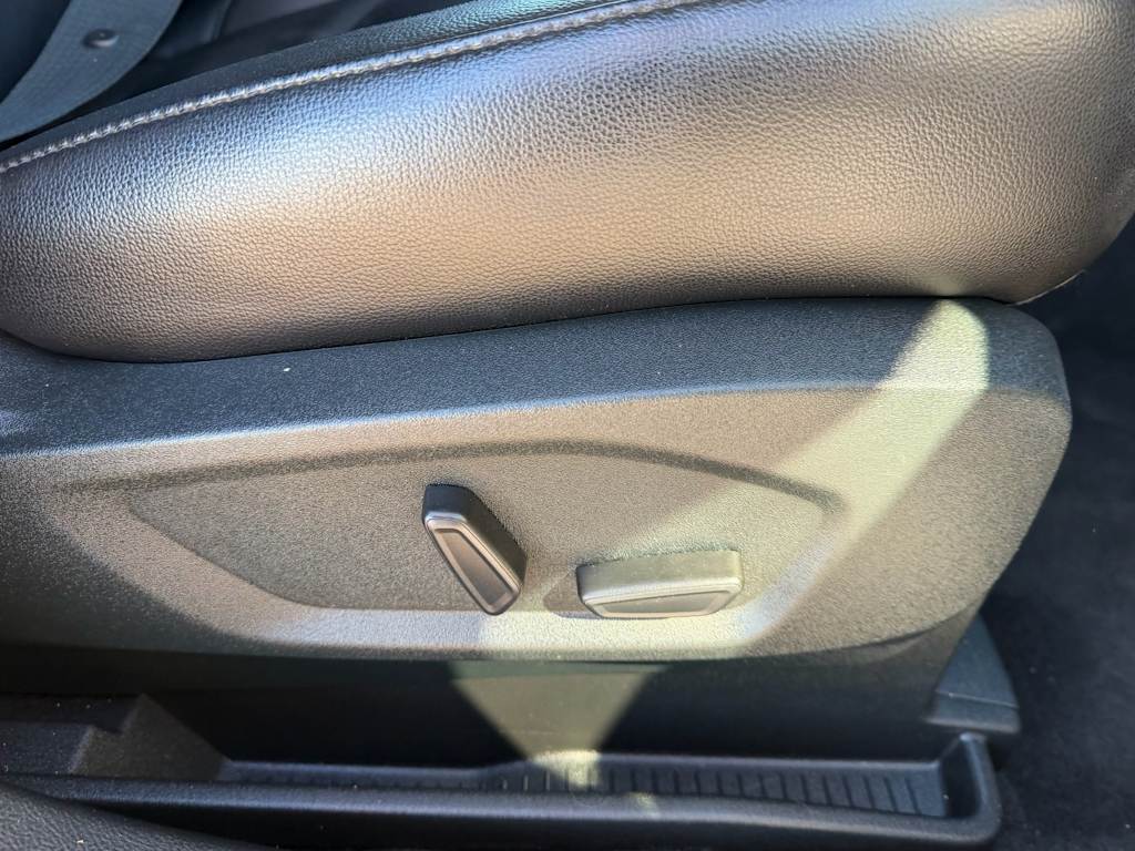 Thumbnail: 2022 Ford Edge - 20