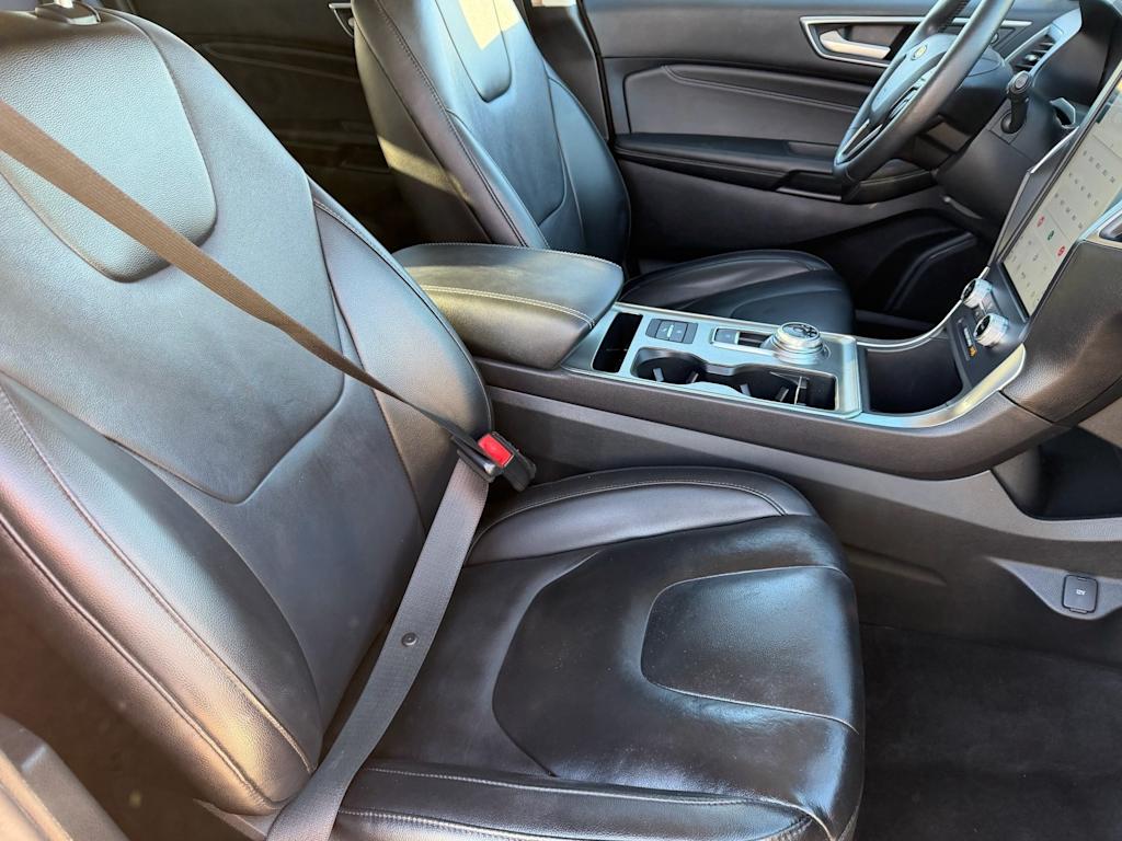 Thumbnail: 2022 Ford Edge - 9