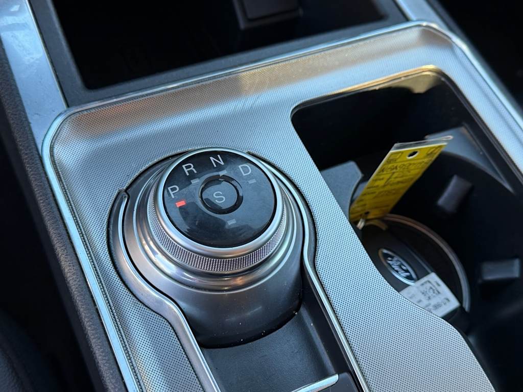 Thumbnail: 2022 Ford Edge - 25