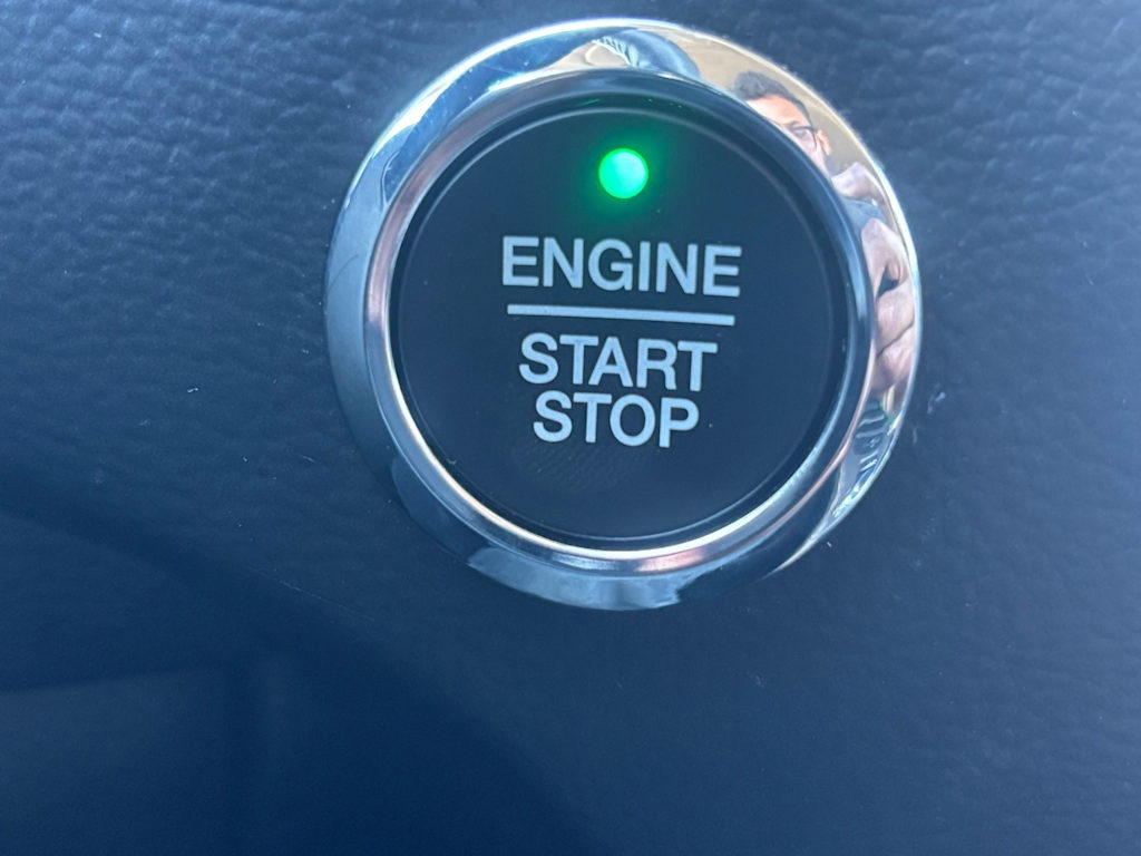 Thumbnail: 2022 Ford Edge - 28