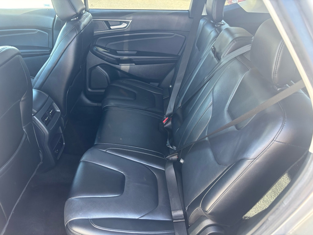 Thumbnail: 2022 Ford Edge - 18