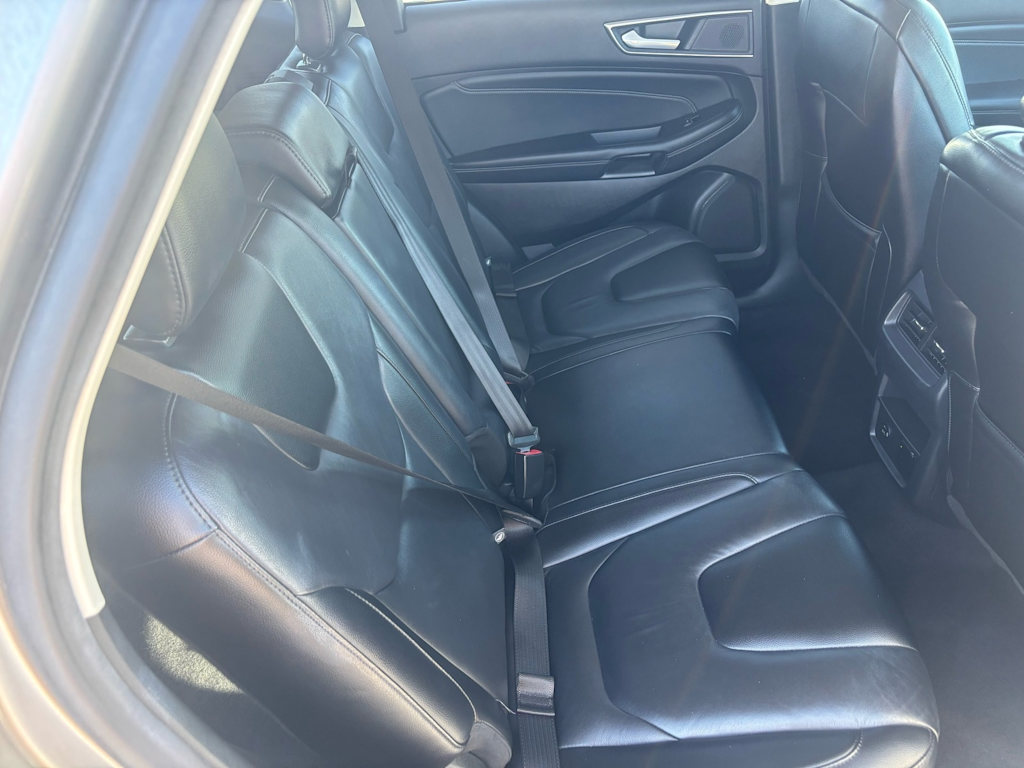 Thumbnail: 2022 Ford Edge - 9