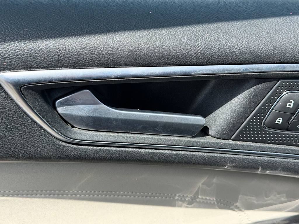 Thumbnail: 2019 Ford Edge - 14