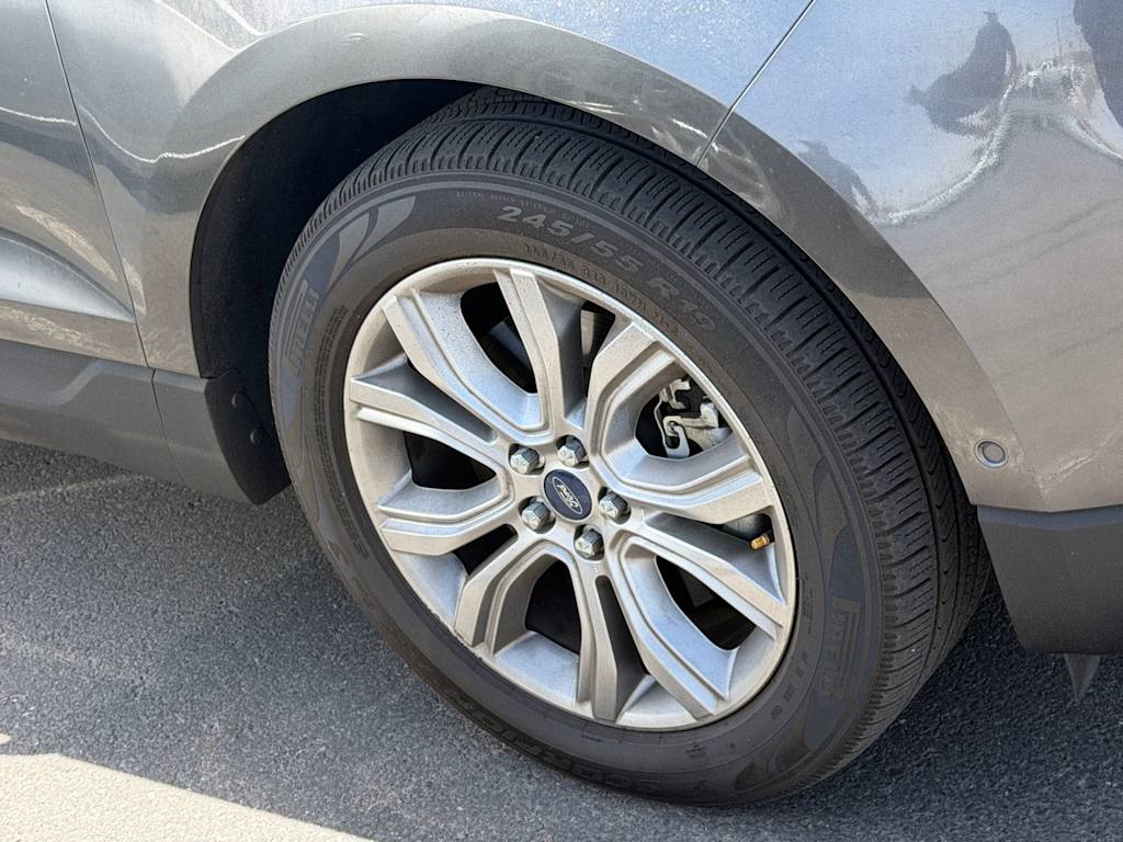Thumbnail: 2019 Ford Edge - 4