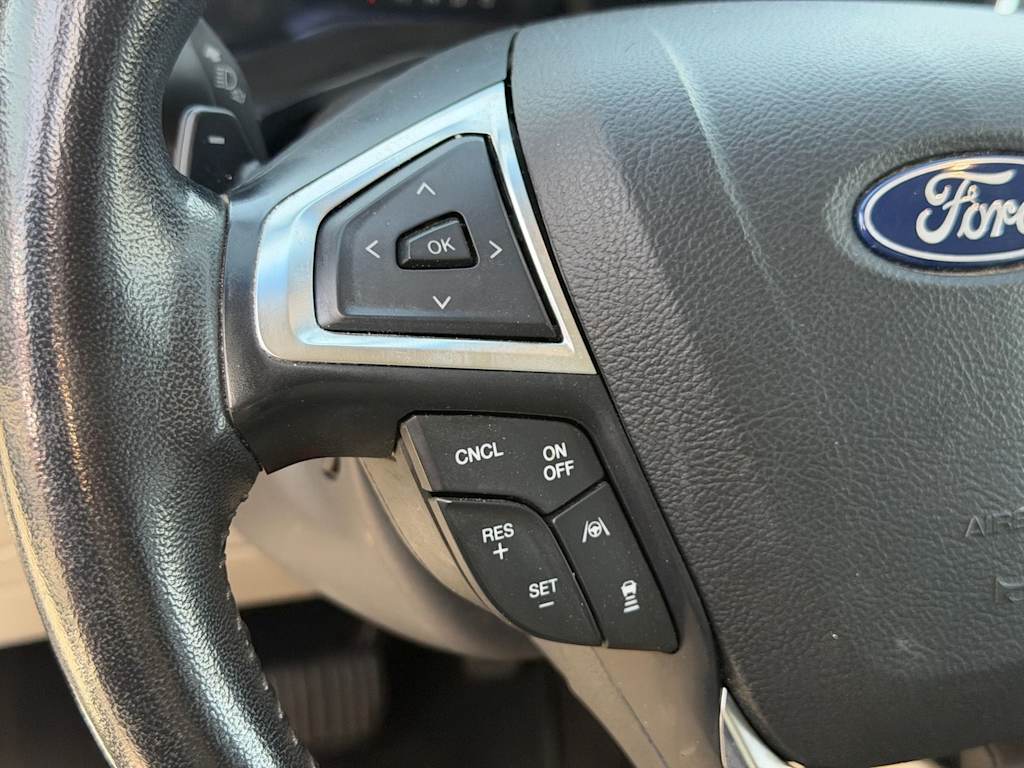 Thumbnail: 2019 Ford Edge - 16