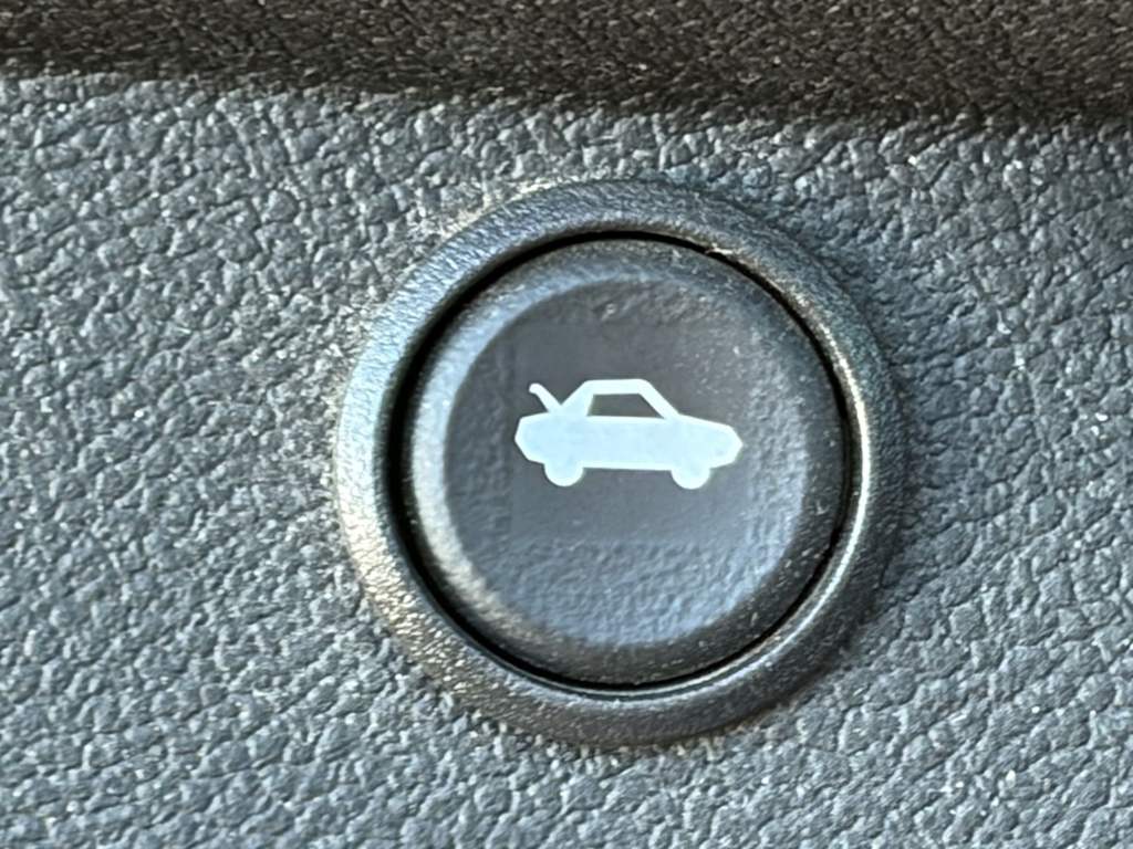 Thumbnail: 2013 Chevrolet Camaro - 13
