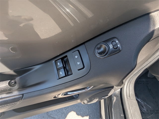 Thumbnail: 2015 Chevrolet Camaro - 28