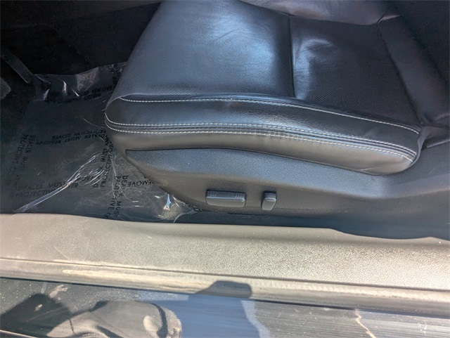 Thumbnail: 2015 Chevrolet Camaro - 27