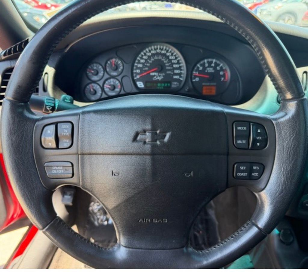 Thumbnail: 2004 Chevrolet Monte Carlo - 10