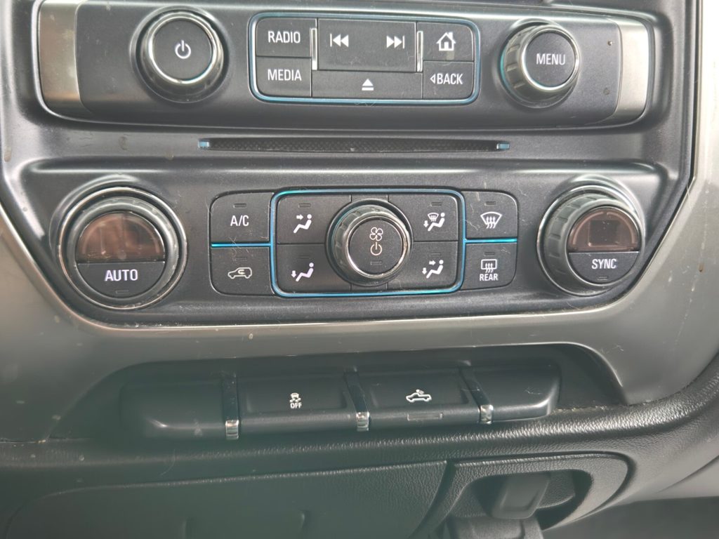 Thumbnail: 2018 Chevrolet Silverado 1500 - 12