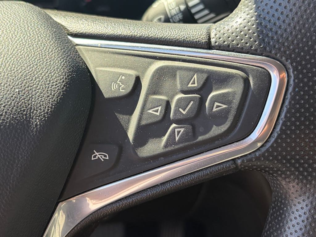Thumbnail: 2020 Chevrolet Equinox - 15