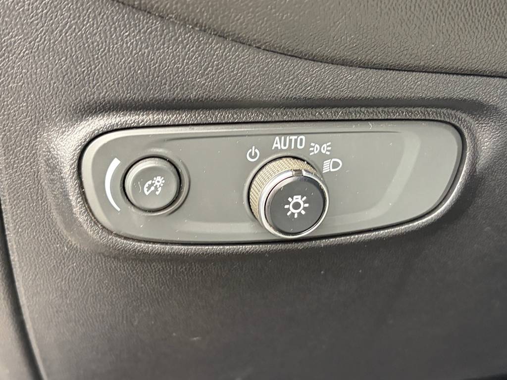 Thumbnail: 2019 Chevrolet Equinox - 13