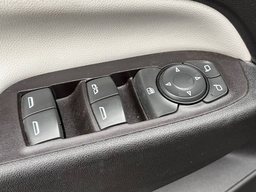 Thumbnail: 2019 Chevrolet Equinox - 12