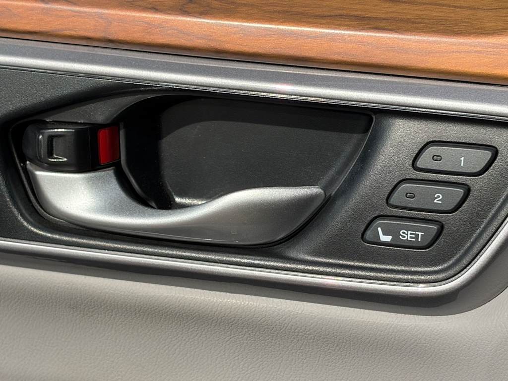 Thumbnail: 2017 Honda CR-V - 21