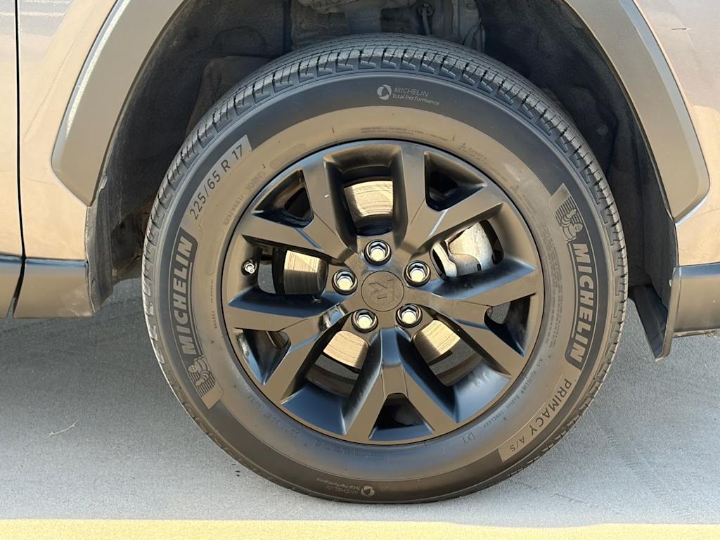 Thumbnail: 2022 Toyota RAV4 - 7