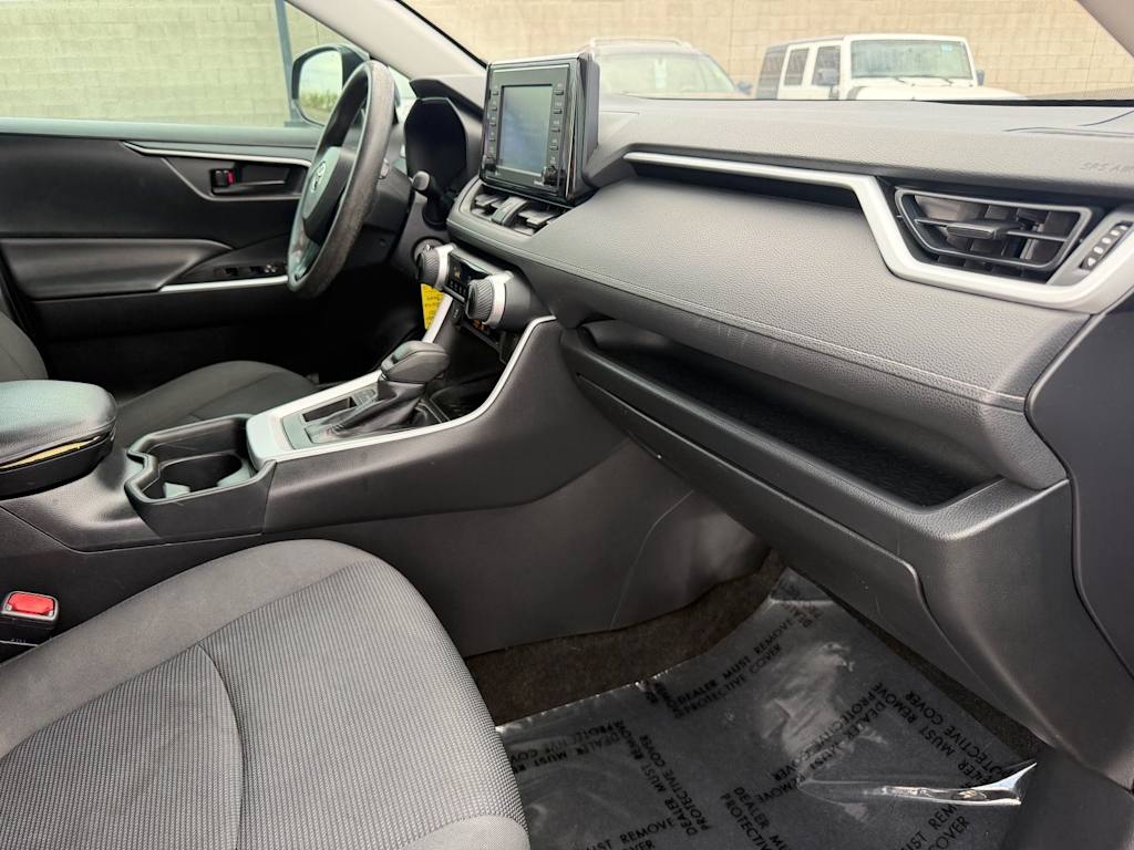 Thumbnail: 2020 Toyota RAV4 - 7