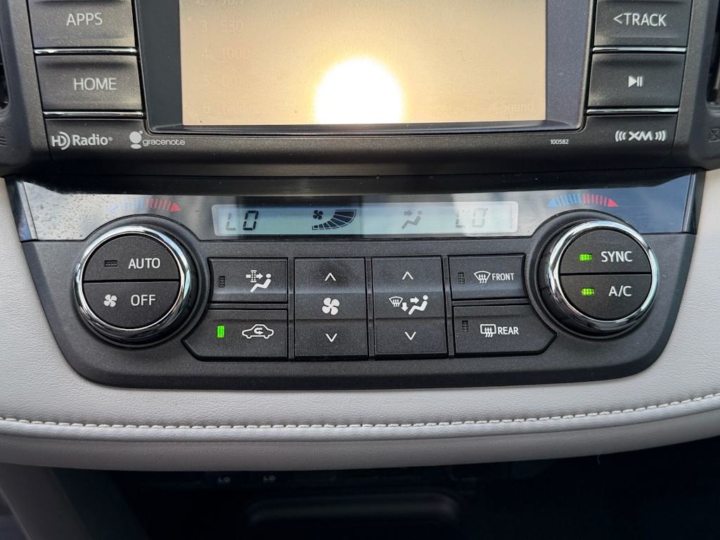 Thumbnail: 2018 Toyota RAV4 - 22