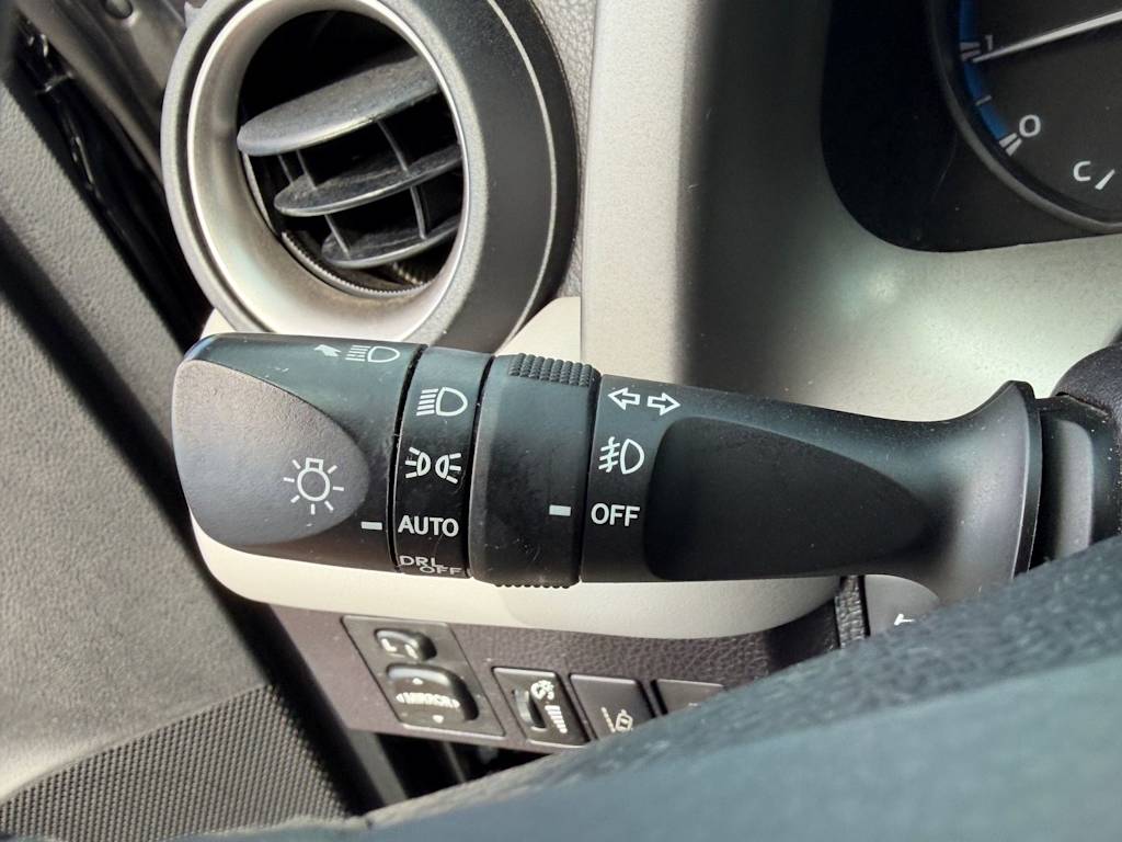 Thumbnail: 2018 Toyota RAV4 - 14