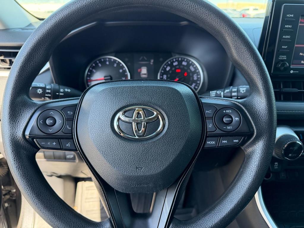 Thumbnail: 2020 Toyota RAV4 - 10