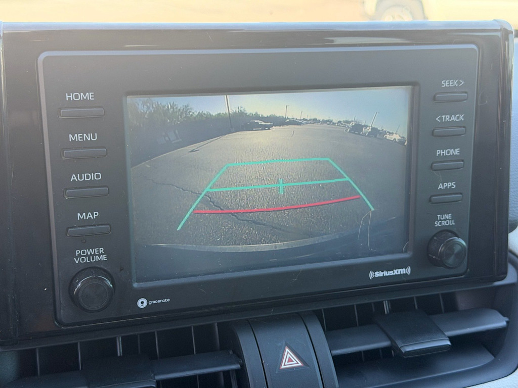 Thumbnail: 2020 Toyota RAV4 - 17