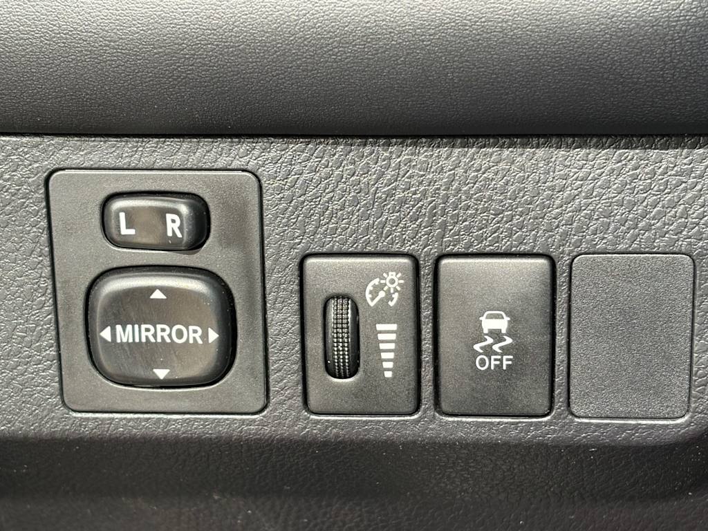 Thumbnail: 2015 Toyota RAV4 - 22