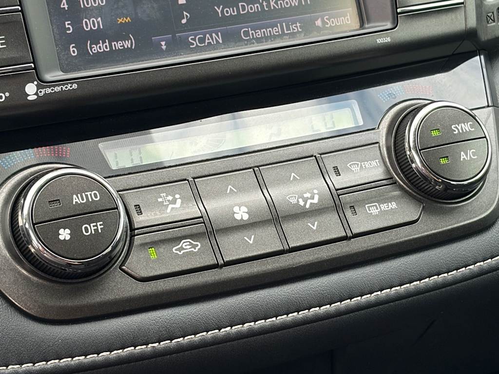 Thumbnail: 2015 Toyota RAV4 - 27