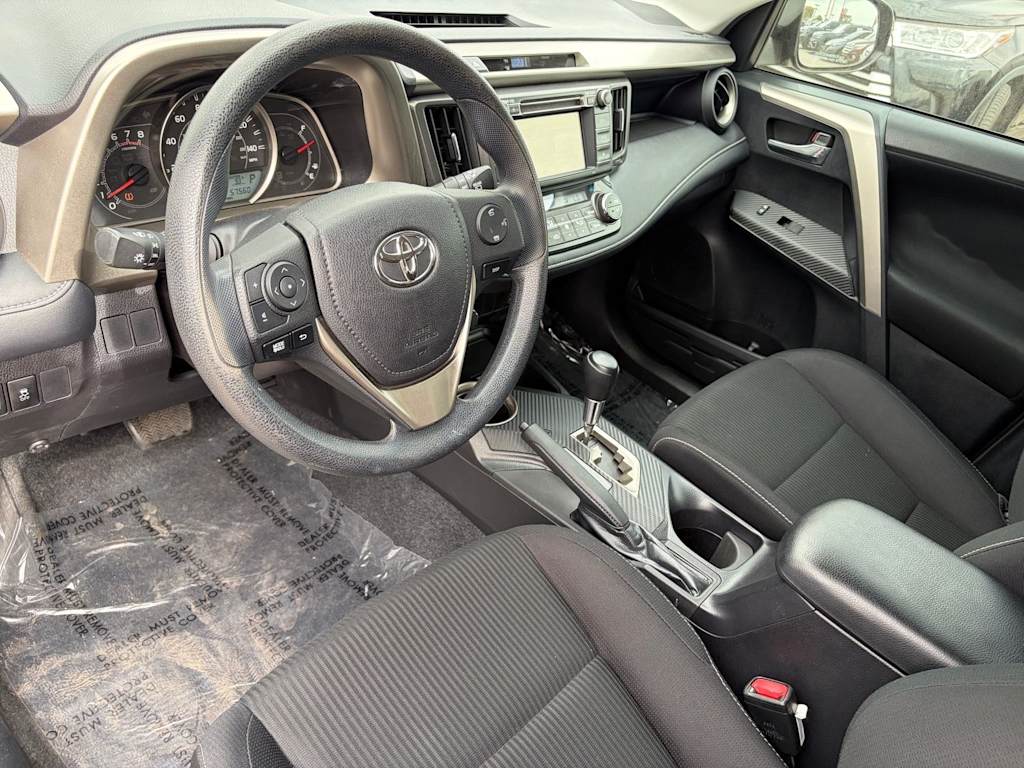 Thumbnail: 2015 Toyota RAV4 - 2