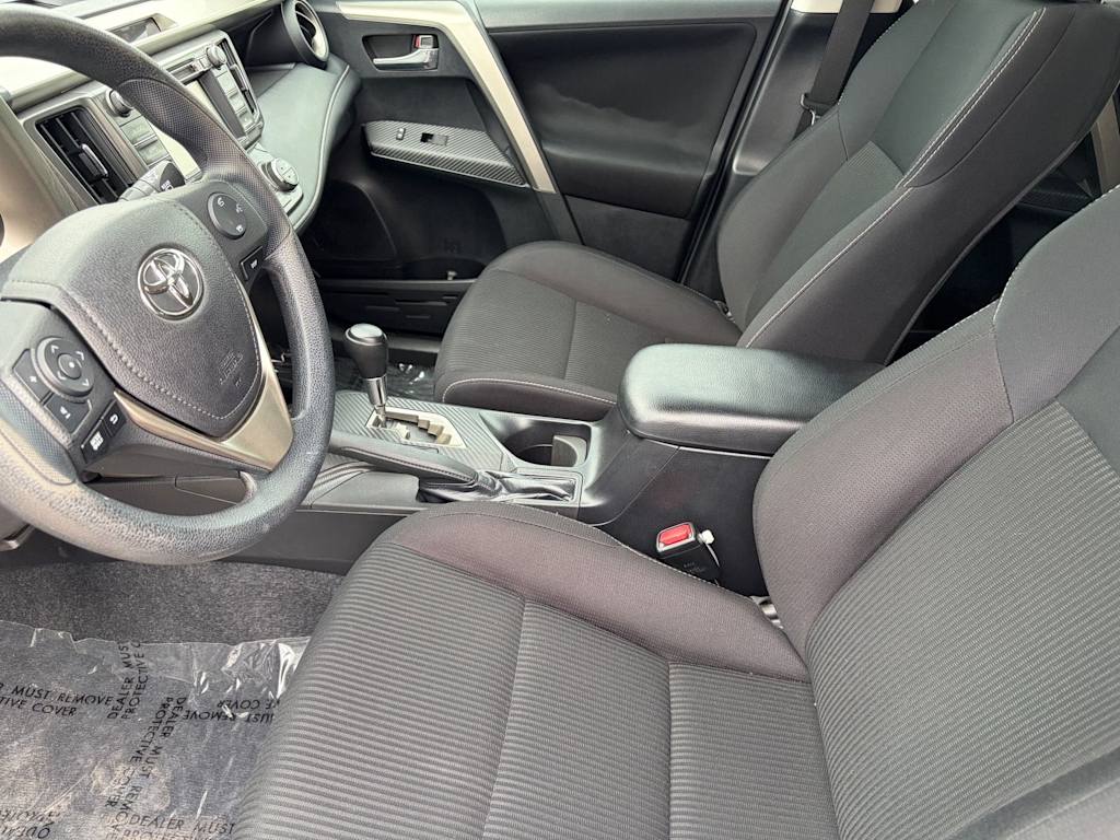 Thumbnail: 2015 Toyota RAV4 - 11