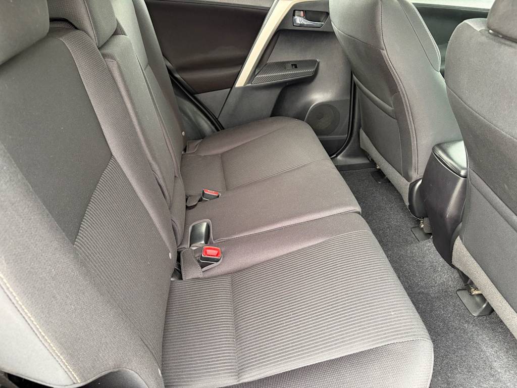 Thumbnail: 2015 Toyota RAV4 - 12