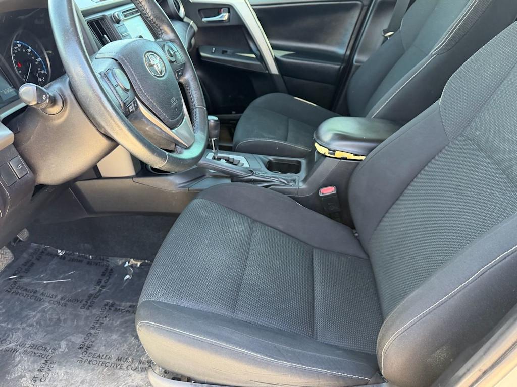 Thumbnail: 2018 Toyota RAV4 - 27