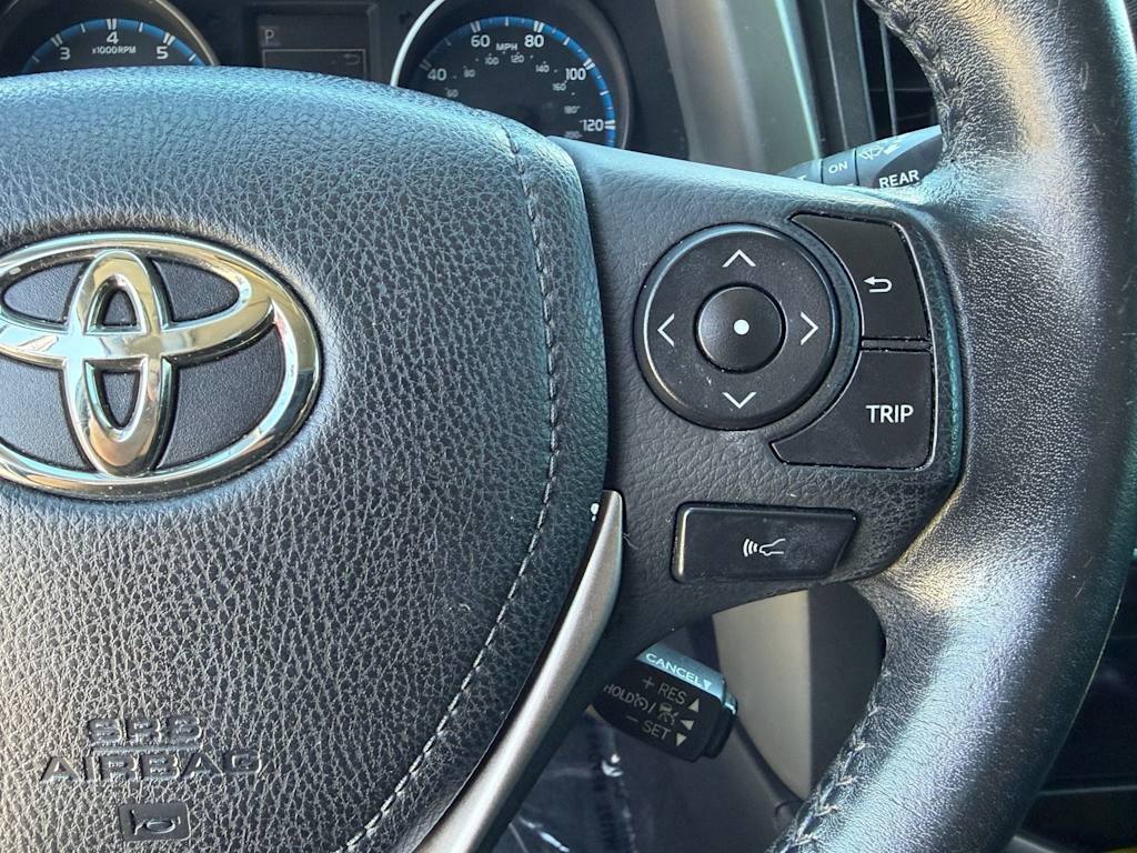 Thumbnail: 2018 Toyota RAV4 - 36