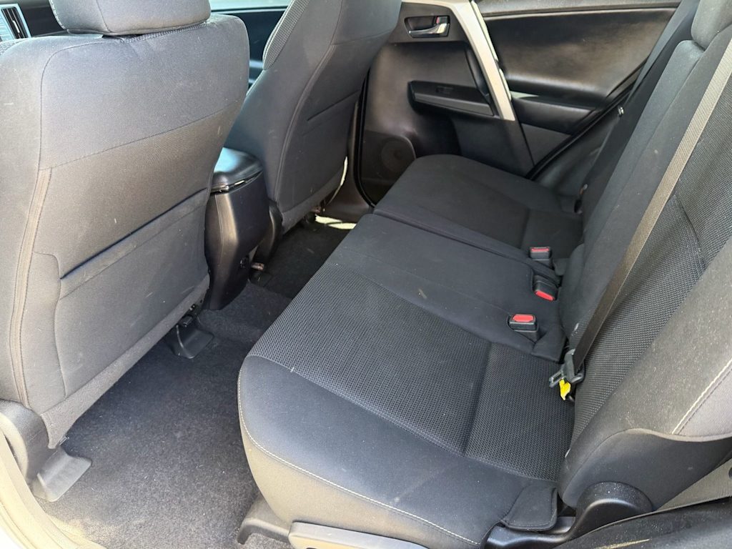 Thumbnail: 2018 Toyota RAV4 - 24