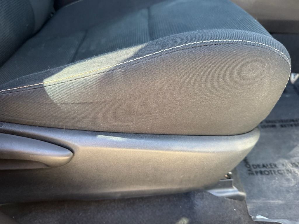 Thumbnail: 2018 Toyota RAV4 - 23