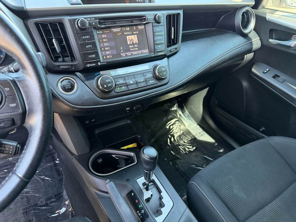 Thumbnail: 2018 Toyota RAV4 - 12