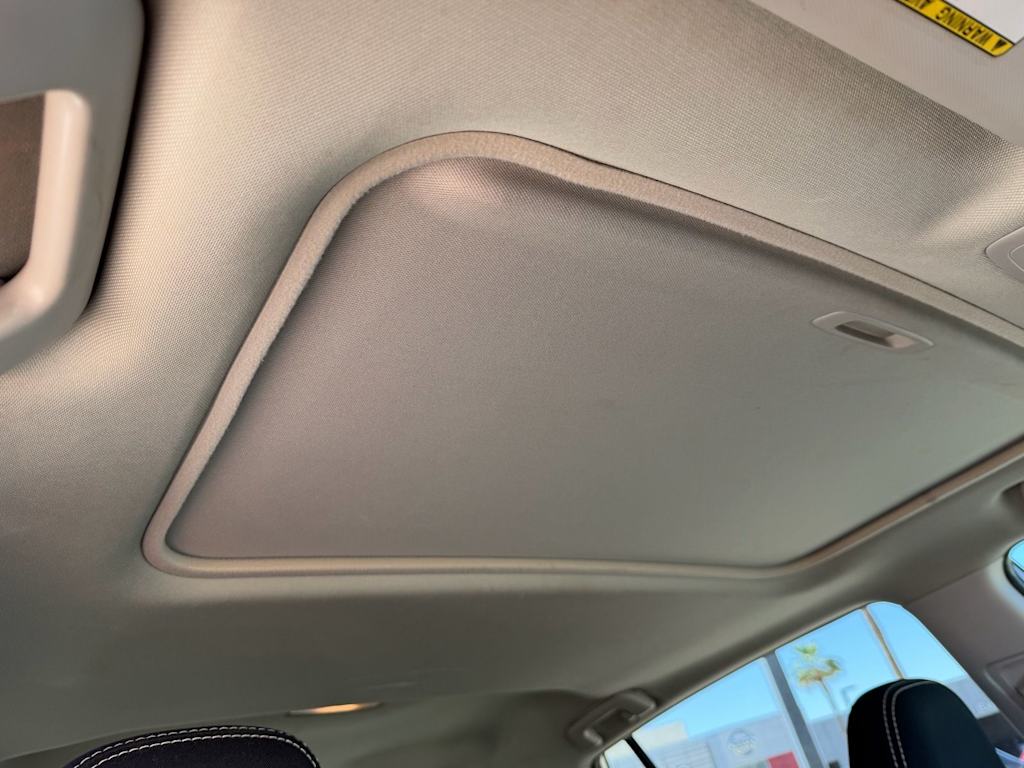 Thumbnail: 2018 Toyota RAV4 - 21