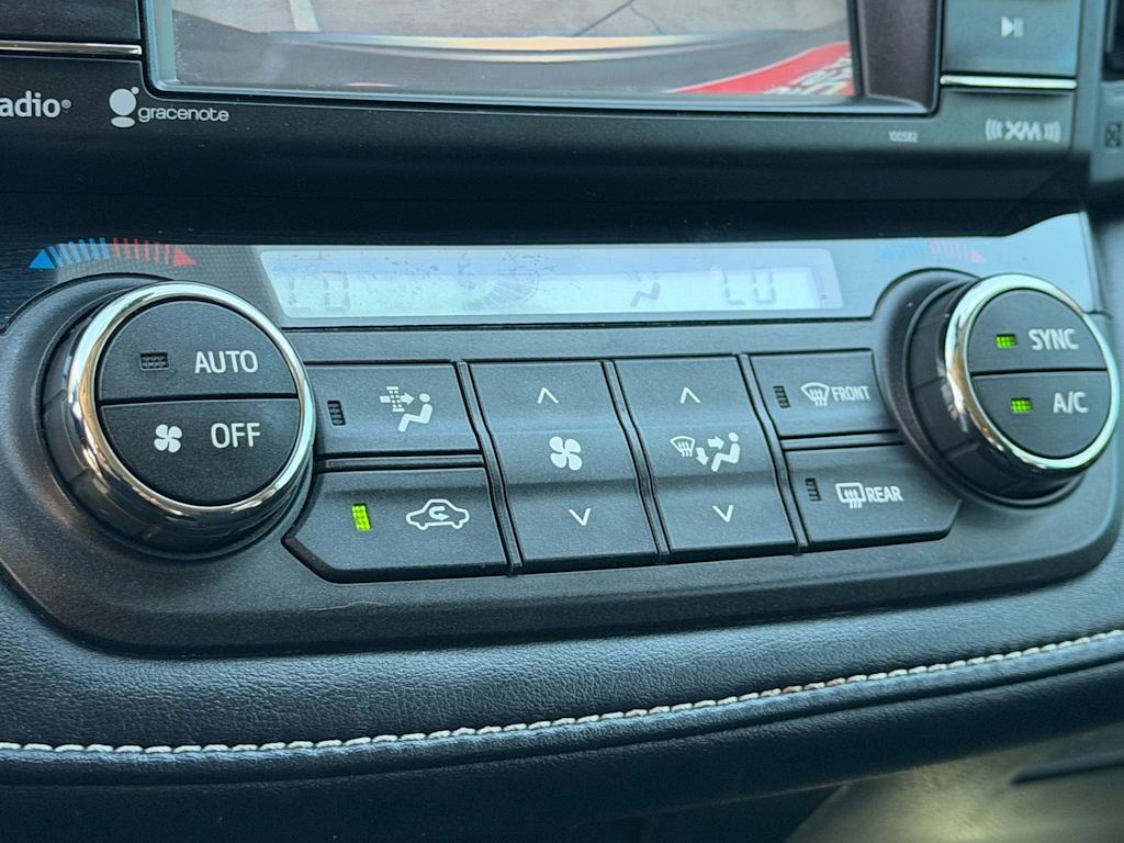 Thumbnail: 2018 Toyota RAV4 - 31