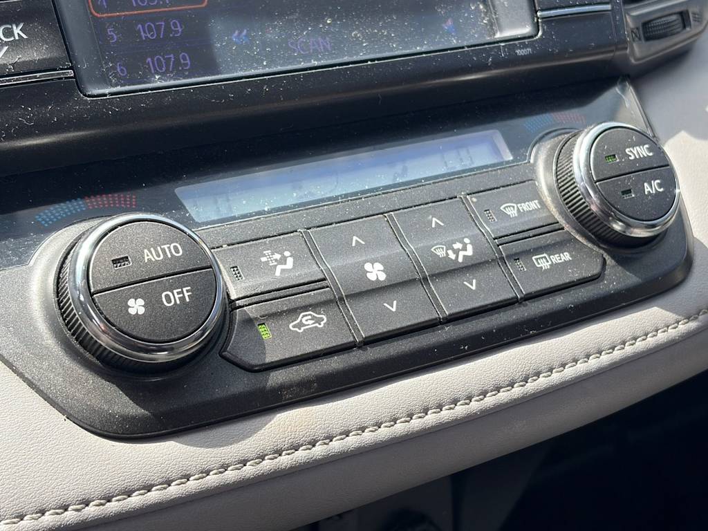 Thumbnail: 2013 Toyota RAV4 - 17