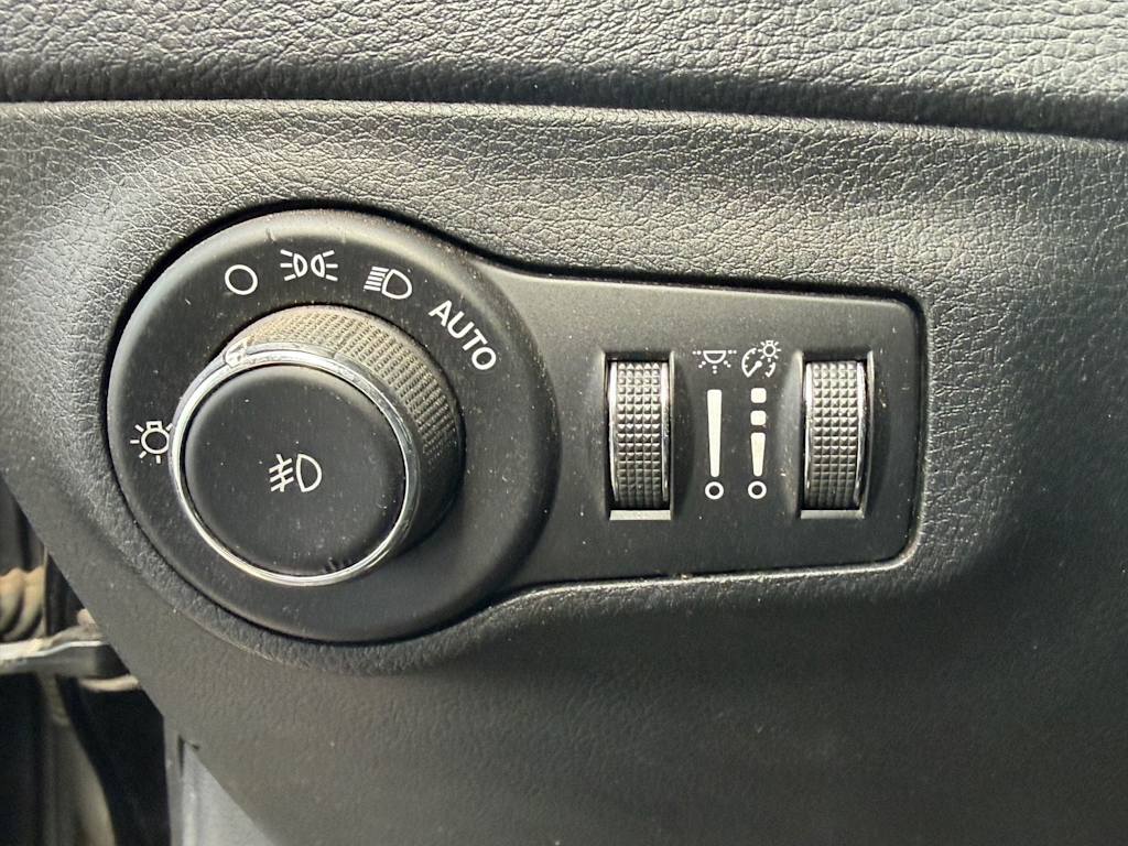 Thumbnail: 2018 Jeep Compass - 11
