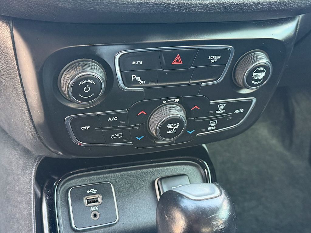 Thumbnail: 2018 Jeep Compass - 26