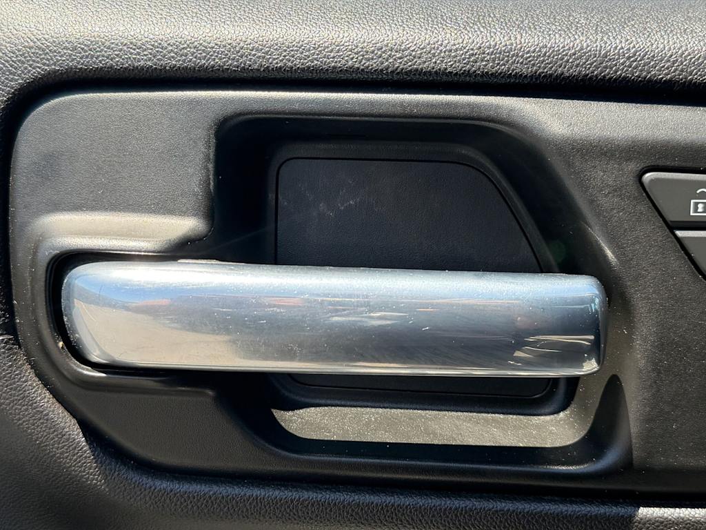 Thumbnail: 2020 Chevrolet Silverado 1500 - 18