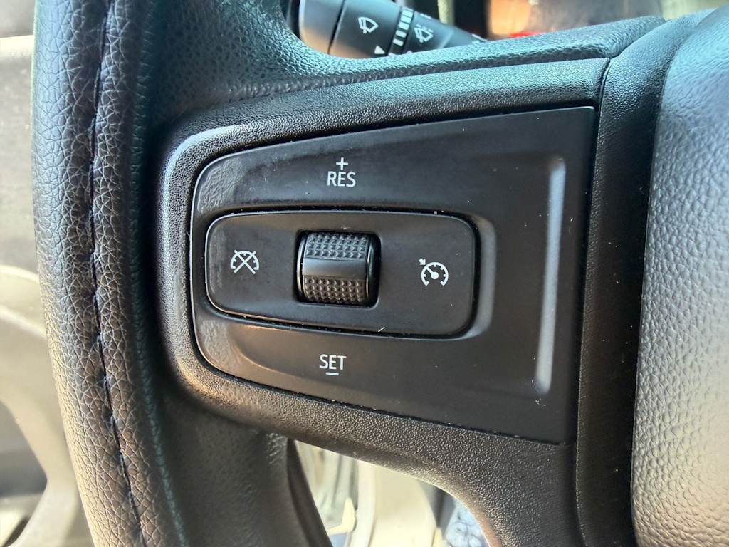 Thumbnail: 2020 Chevrolet Silverado 1500 - 22