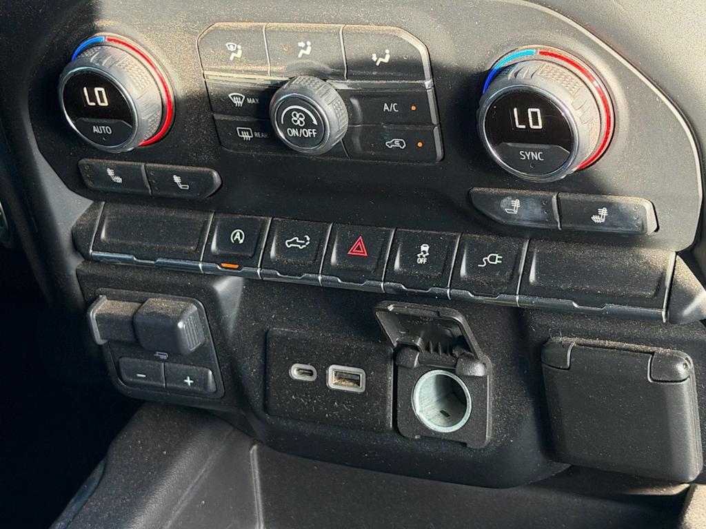 Thumbnail: 2020 Chevrolet Silverado 1500 - 13